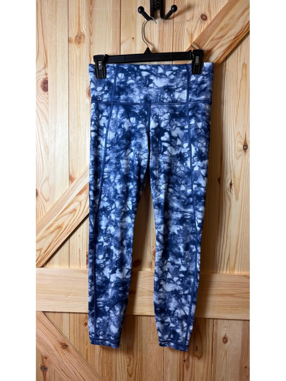 Athleta Blue and White Tie-Dye Leggings with High Waist Small